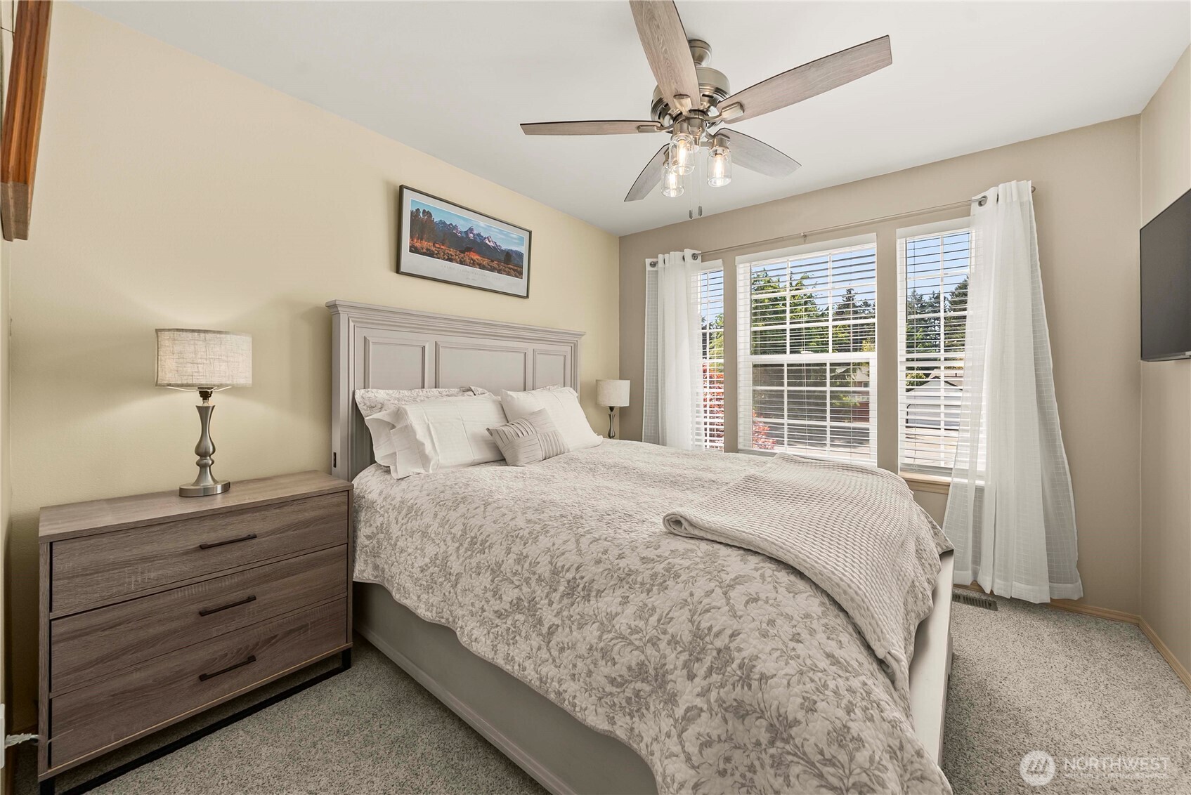 11707 261st Avenue Ct E, Buckley, WA 98321-9054