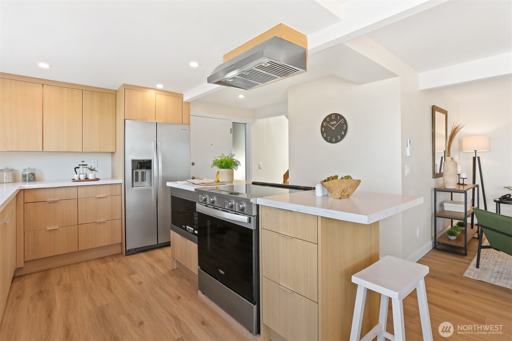 2122 Halleck Avenue SW, Seattle, WA 98116
