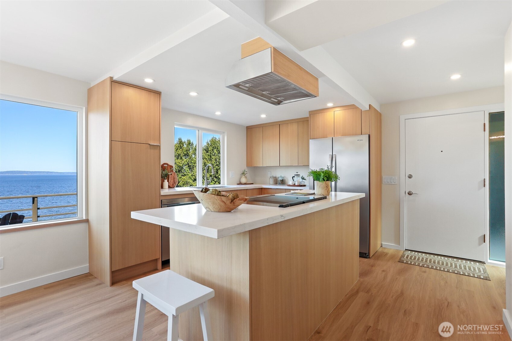2122 Halleck Avenue SW, Seattle, WA 98116