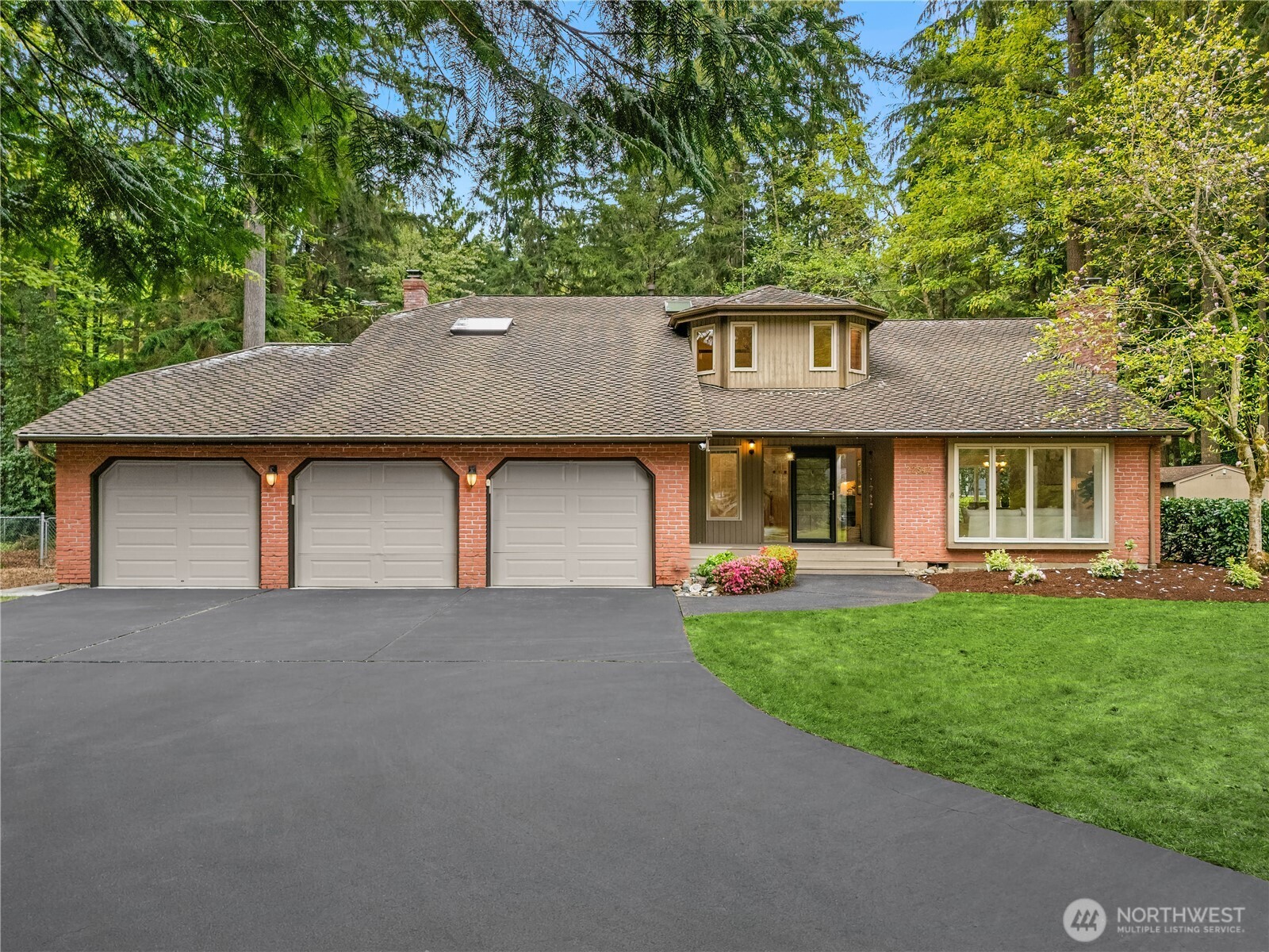 22542 NE 46th Street , Redmond, WA 98053