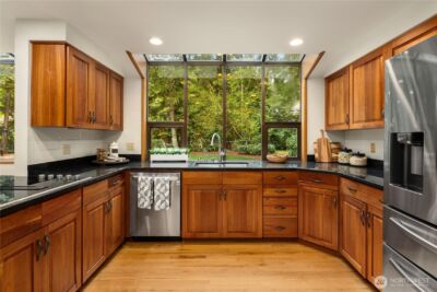 22542 NE 46th Street , Redmond, WA 98053 - Photo 11