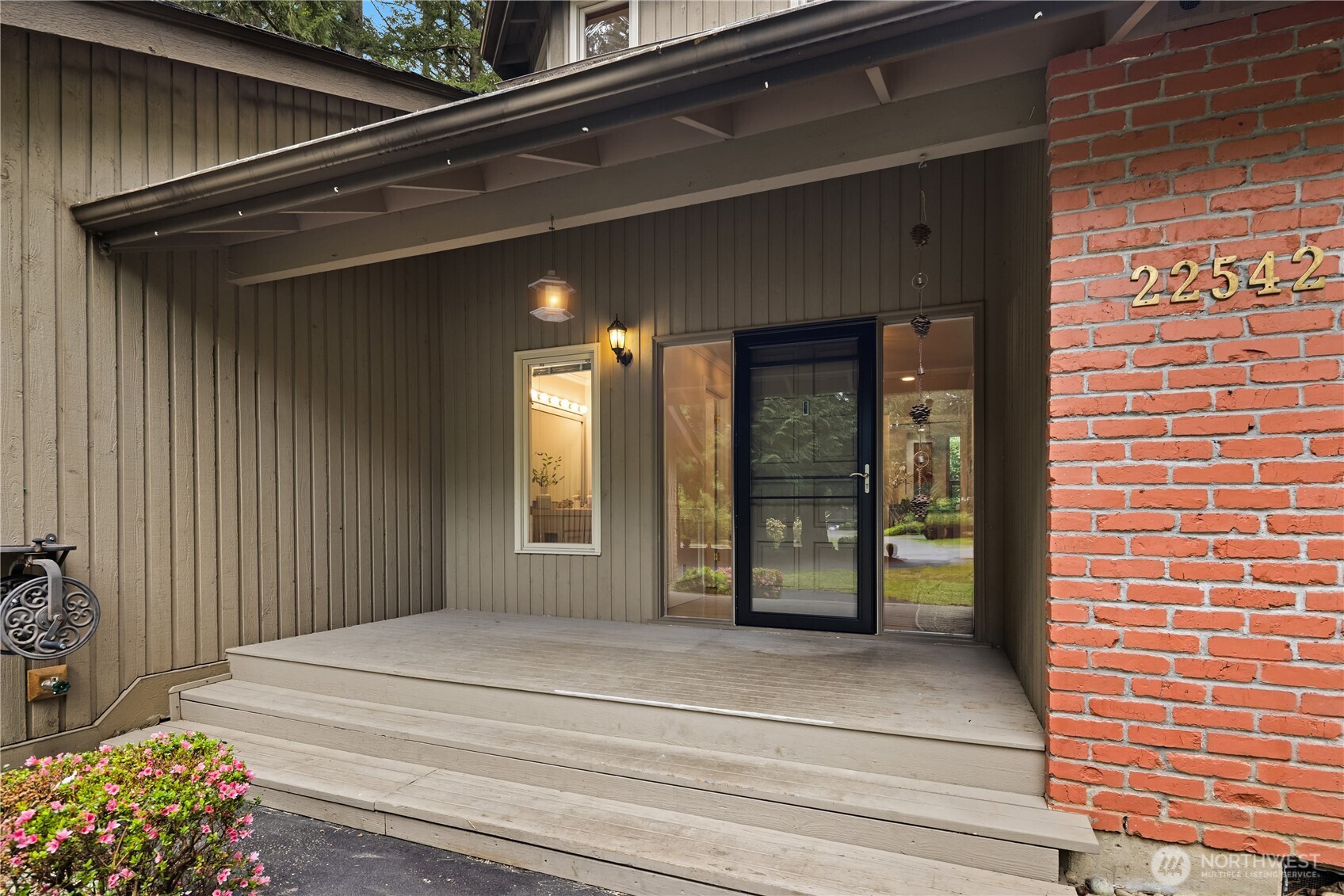 22542 NE 46th Street , Redmond, WA 98053