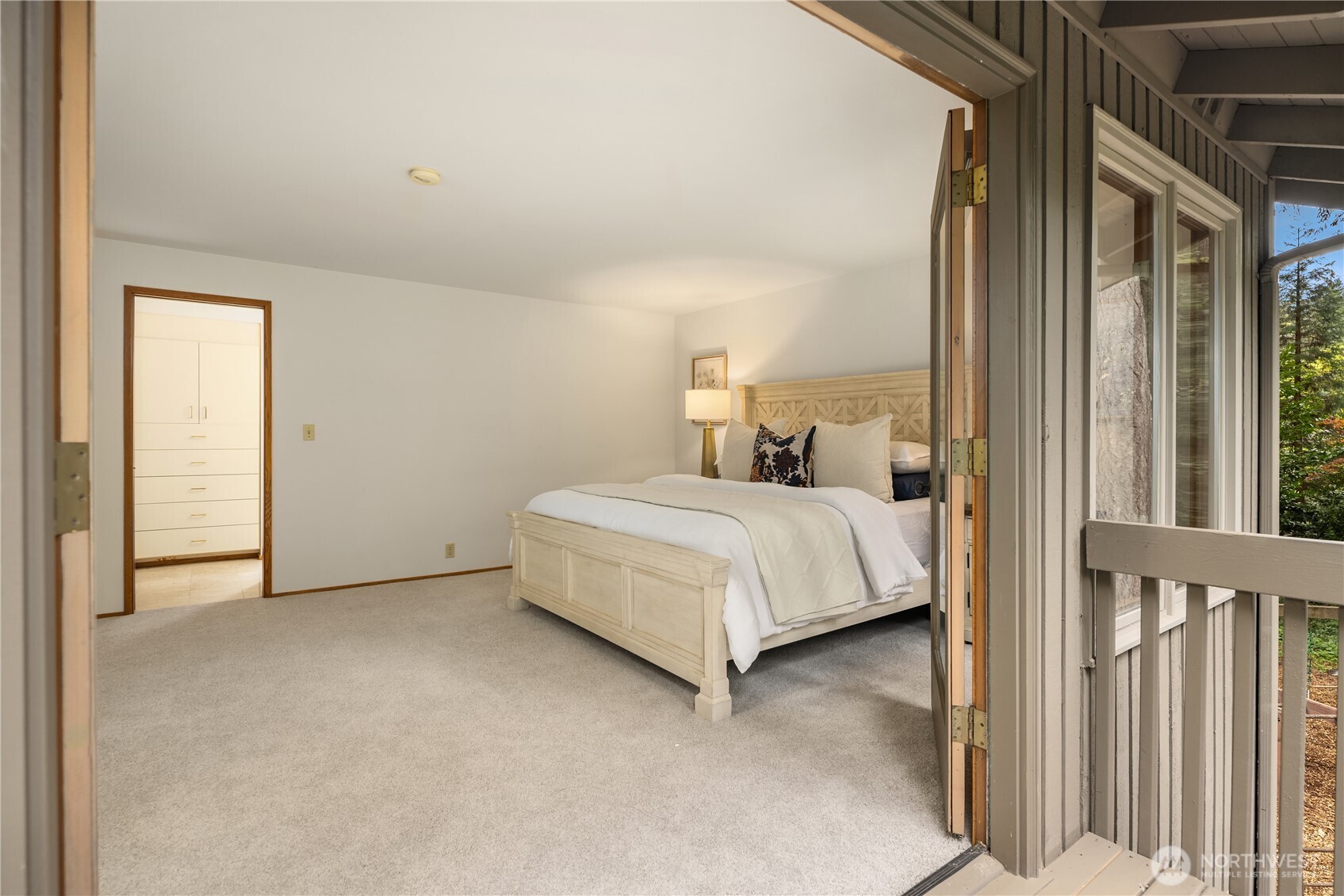 22542 NE 46th Street , Redmond, WA 98053