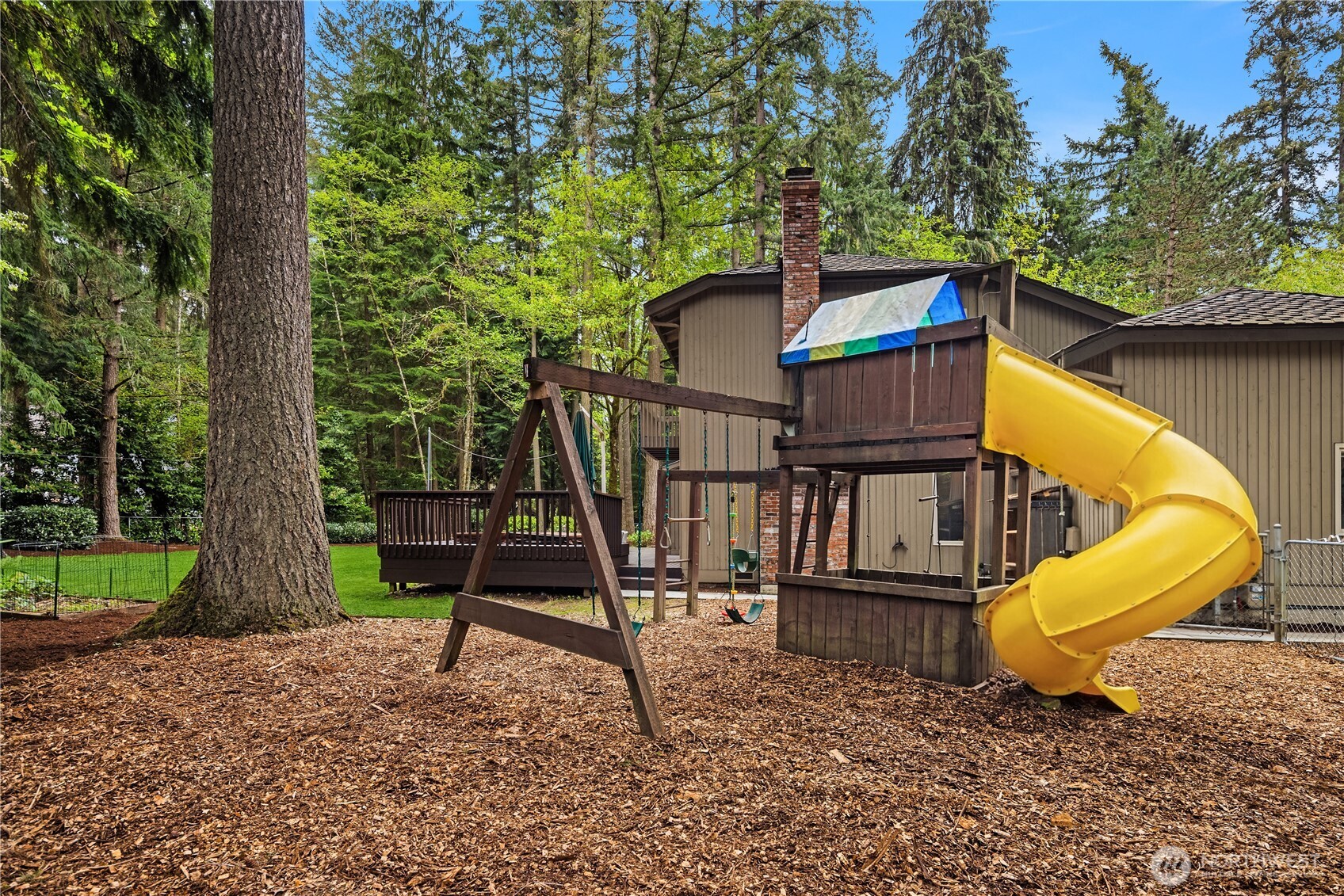 22542 NE 46th Street , Redmond, WA 98053