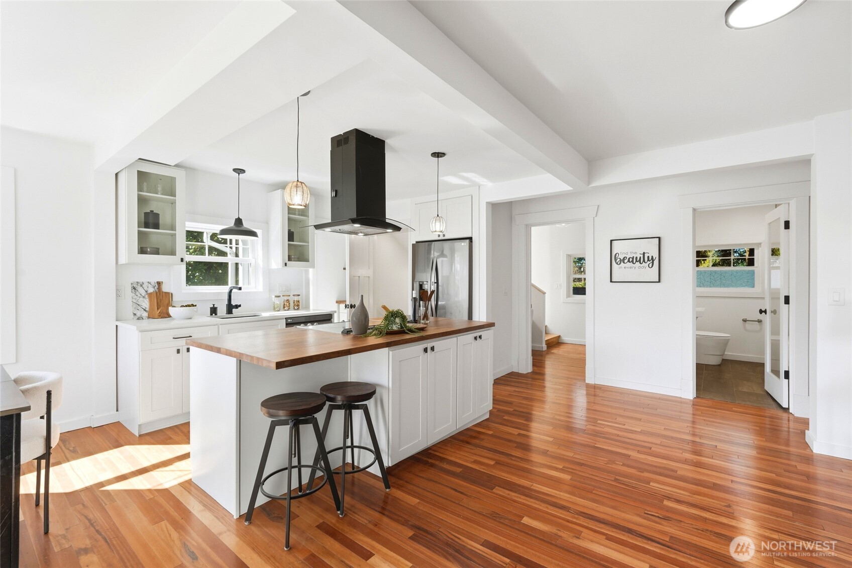 24305 90th Avenue W, Edmonds, WA 98026