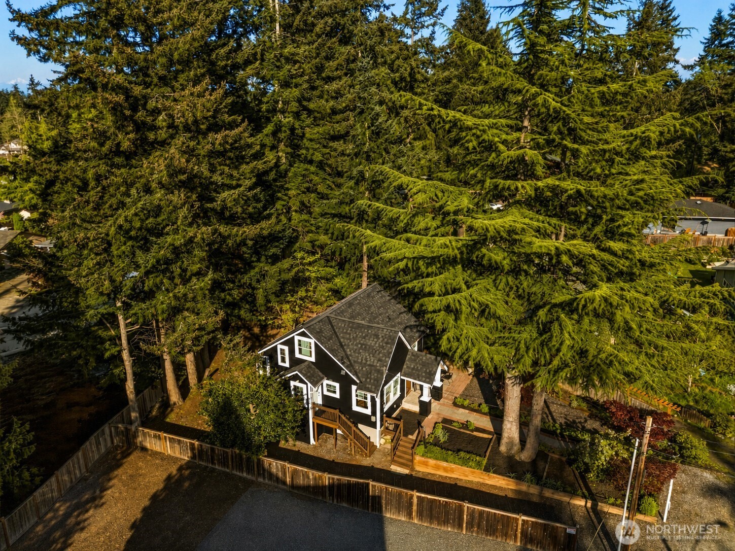 24305 90th Avenue W, Edmonds, WA 98026