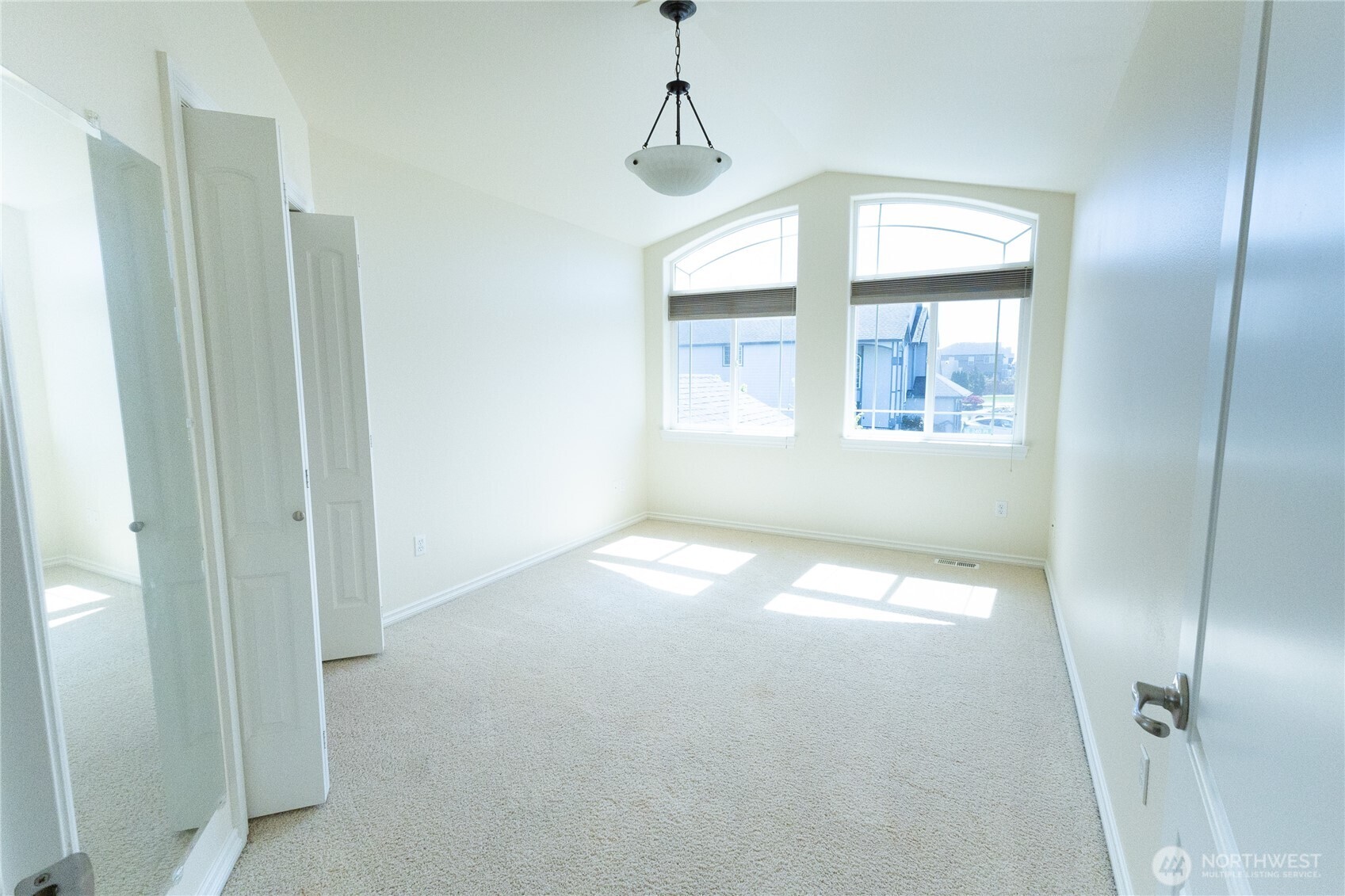 11816 SE 240th Place , Kent, WA 98030