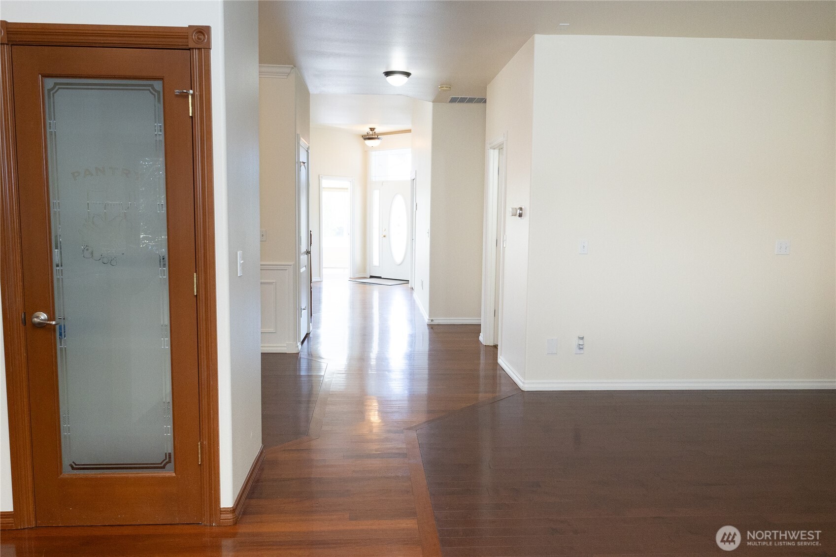 11816 SE 240th Place , Kent, WA 98030