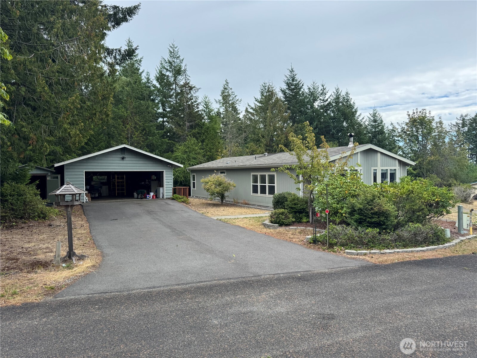 31 Hood Place , Brinnon, WA 98320-9717