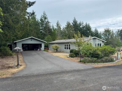 31 Hood Place , Brinnon, WA 98320-9717