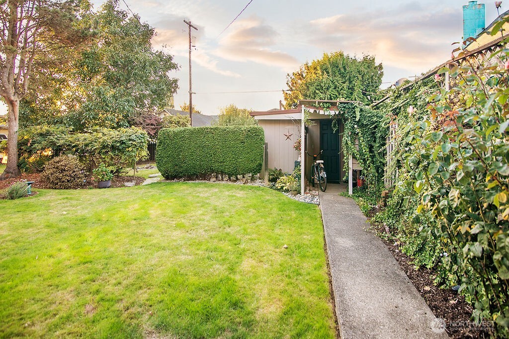 571 26th Avenue , Longview, WA 98632