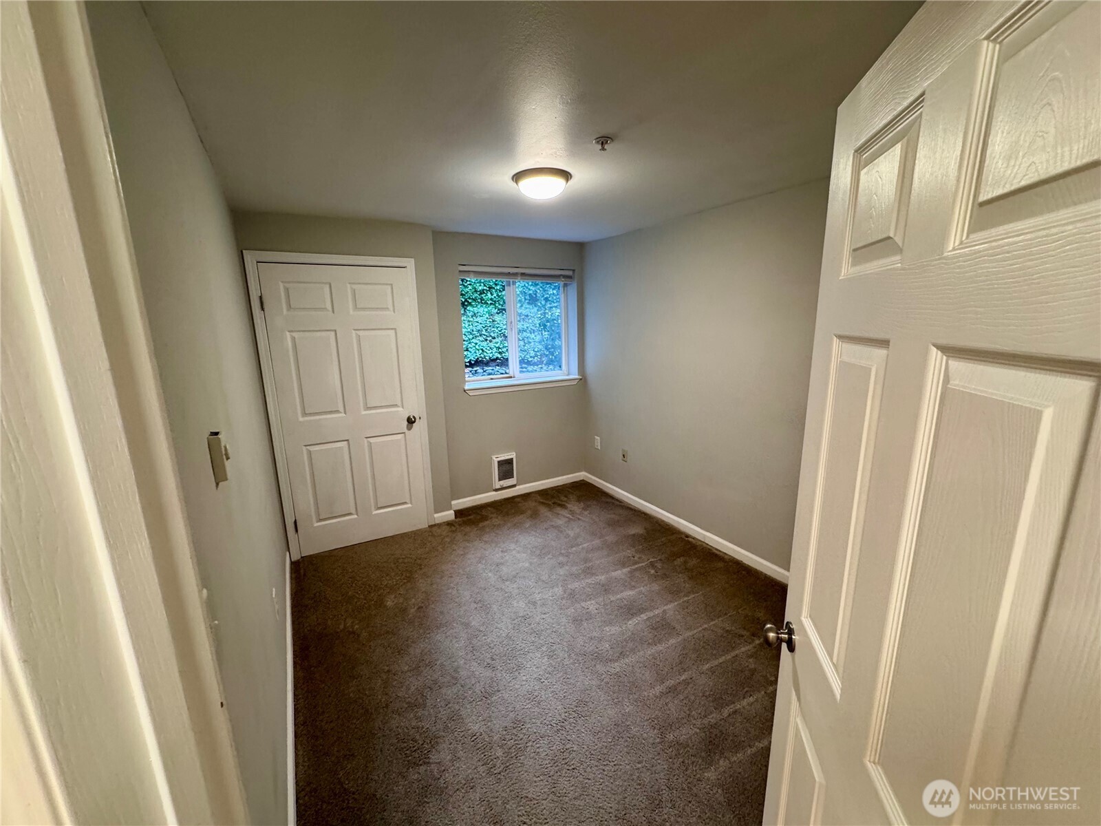 24018 26th Place S #C102, Des Moines, WA 98198