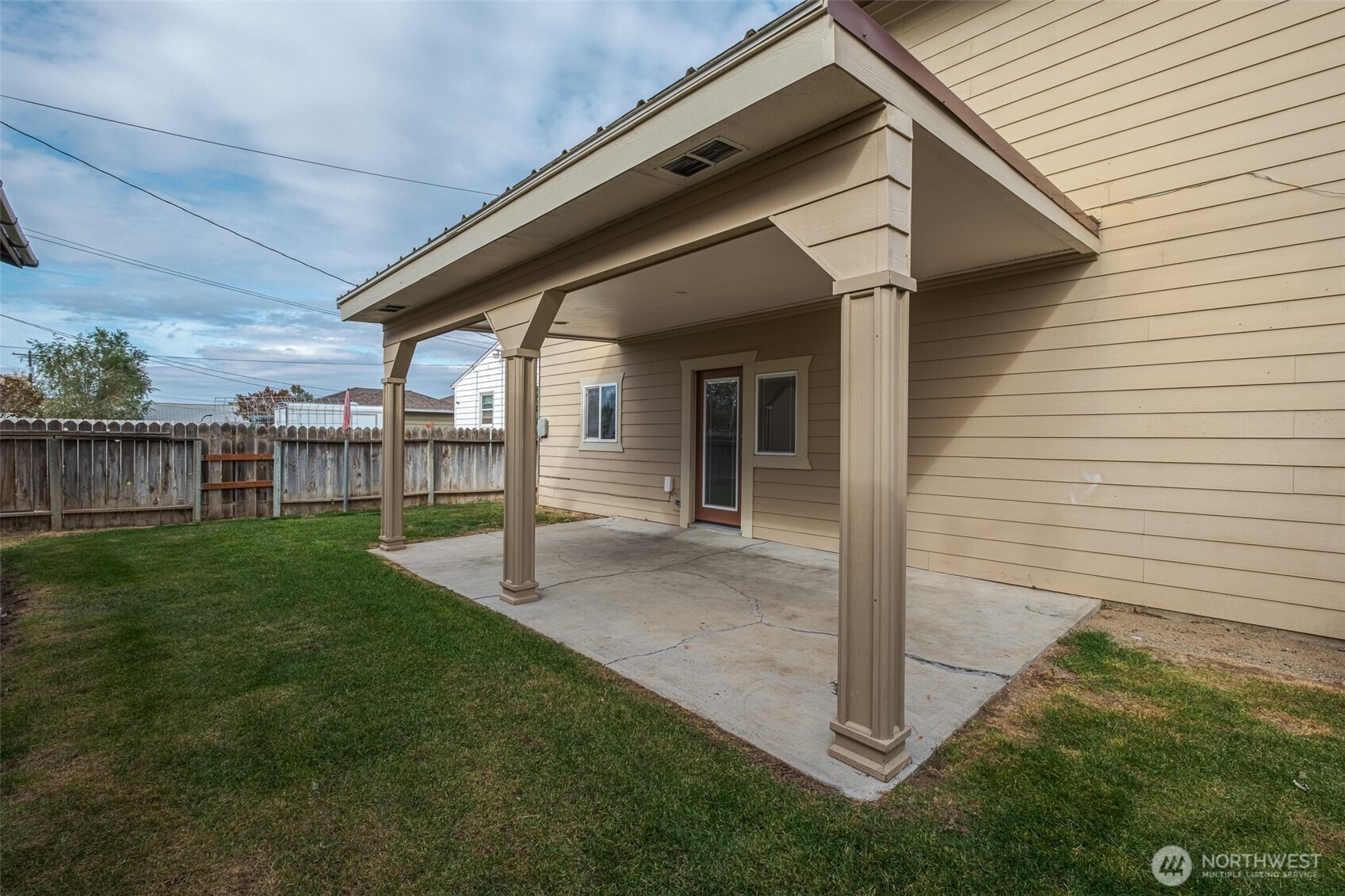 905 4th Ave SE , Quincy, WA 98848