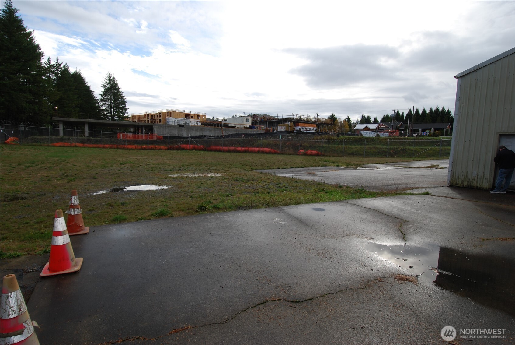 9042 Martin Way E, Lacey, WA 98516-5936