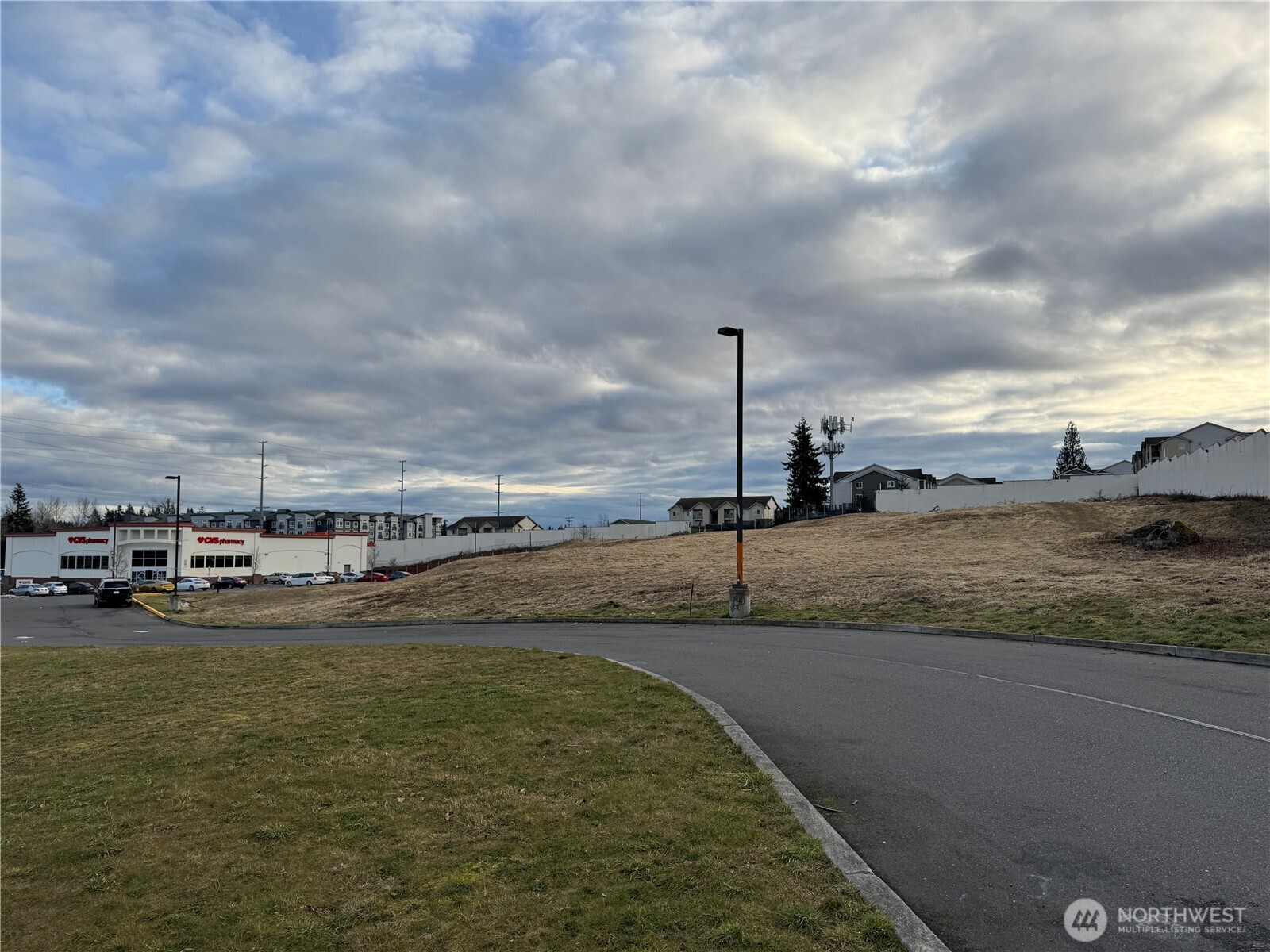 11918 Airport Road , Everett, WA 98204