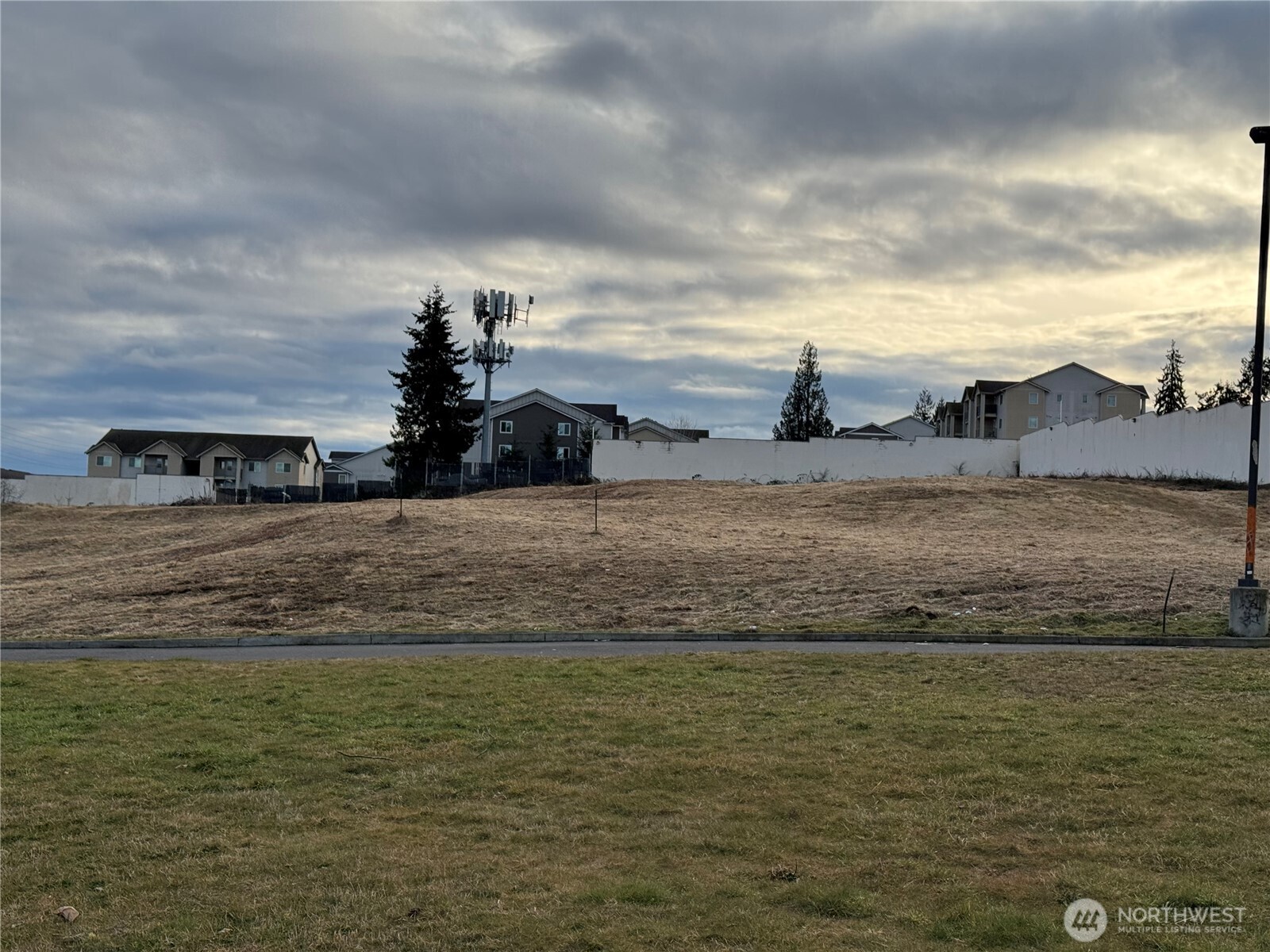 11918 Airport Road , Everett, WA 98204
