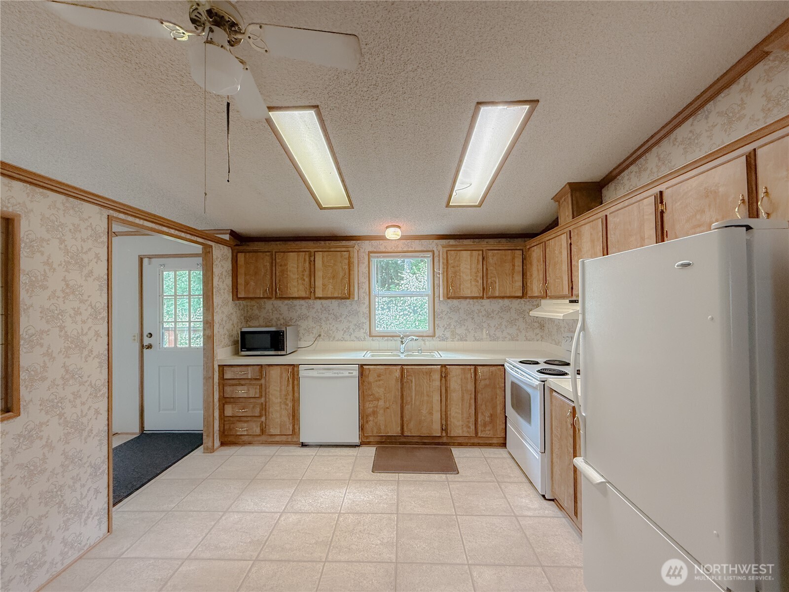 5010 Offut Lake Road SE, Tenino, WA 98589