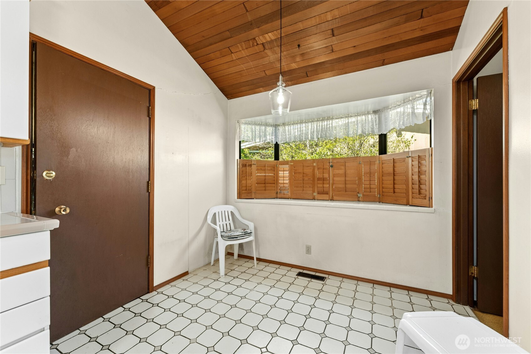 2258 40th Avenue E, Seattle, WA 98112