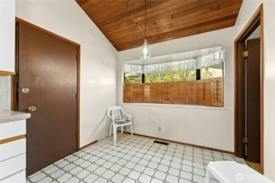 2258 40th Avenue E, Seattle, WA 98112 - Photo 10