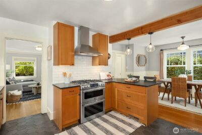 546 N 75th Street , Seattle, WA 98103 - Photo 11