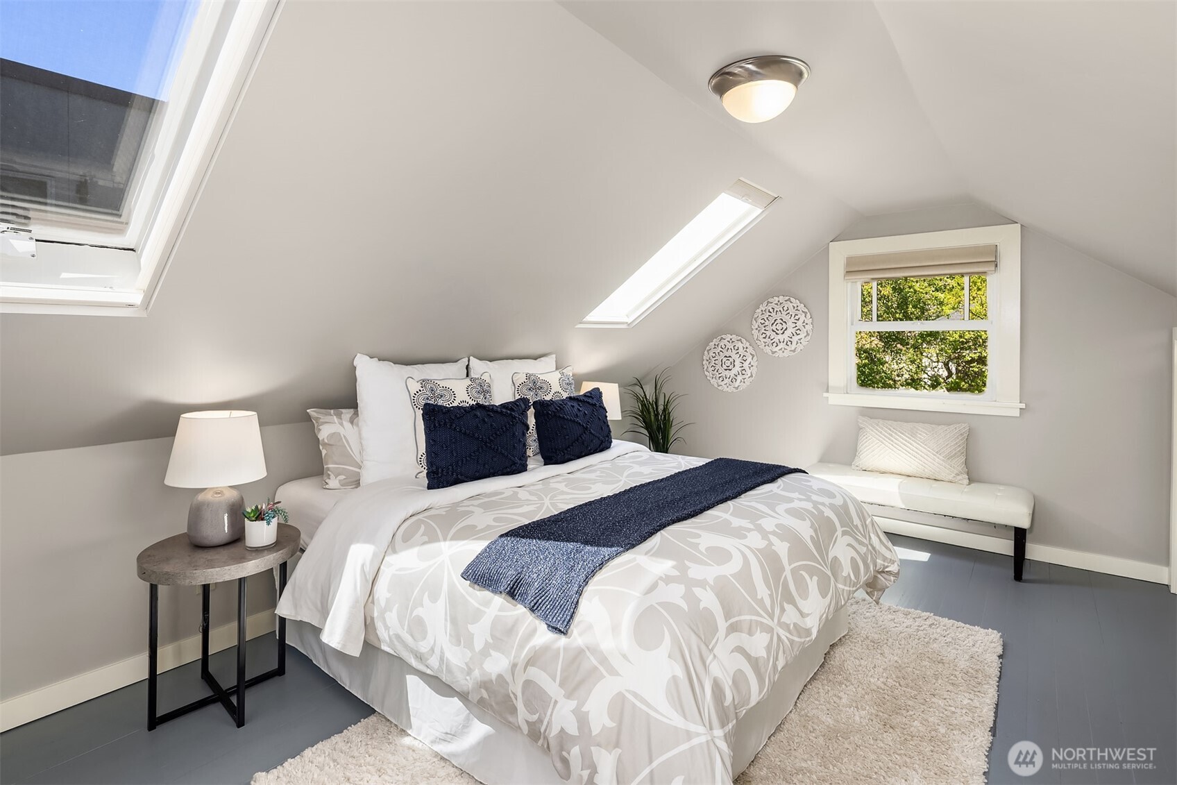 546 N 75th Street , Seattle, WA 98103