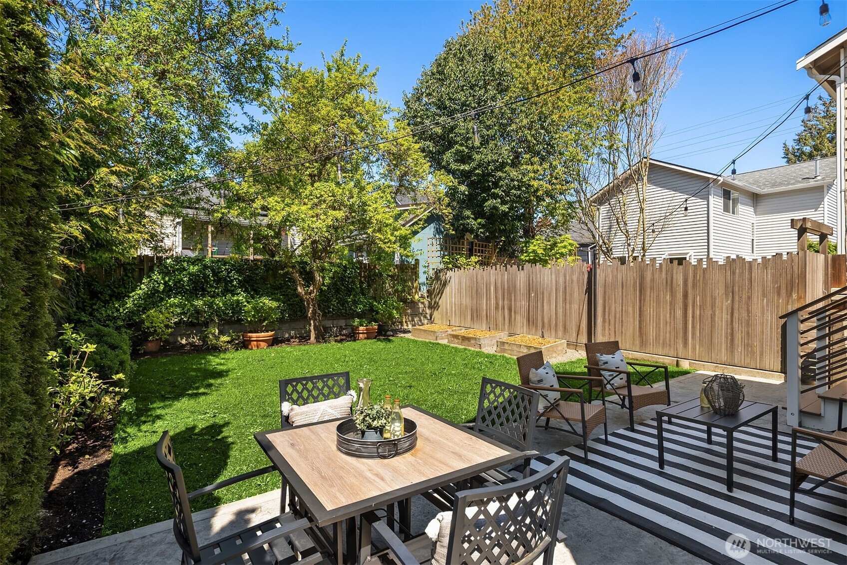 546 N 75th Street , Seattle, WA 98103