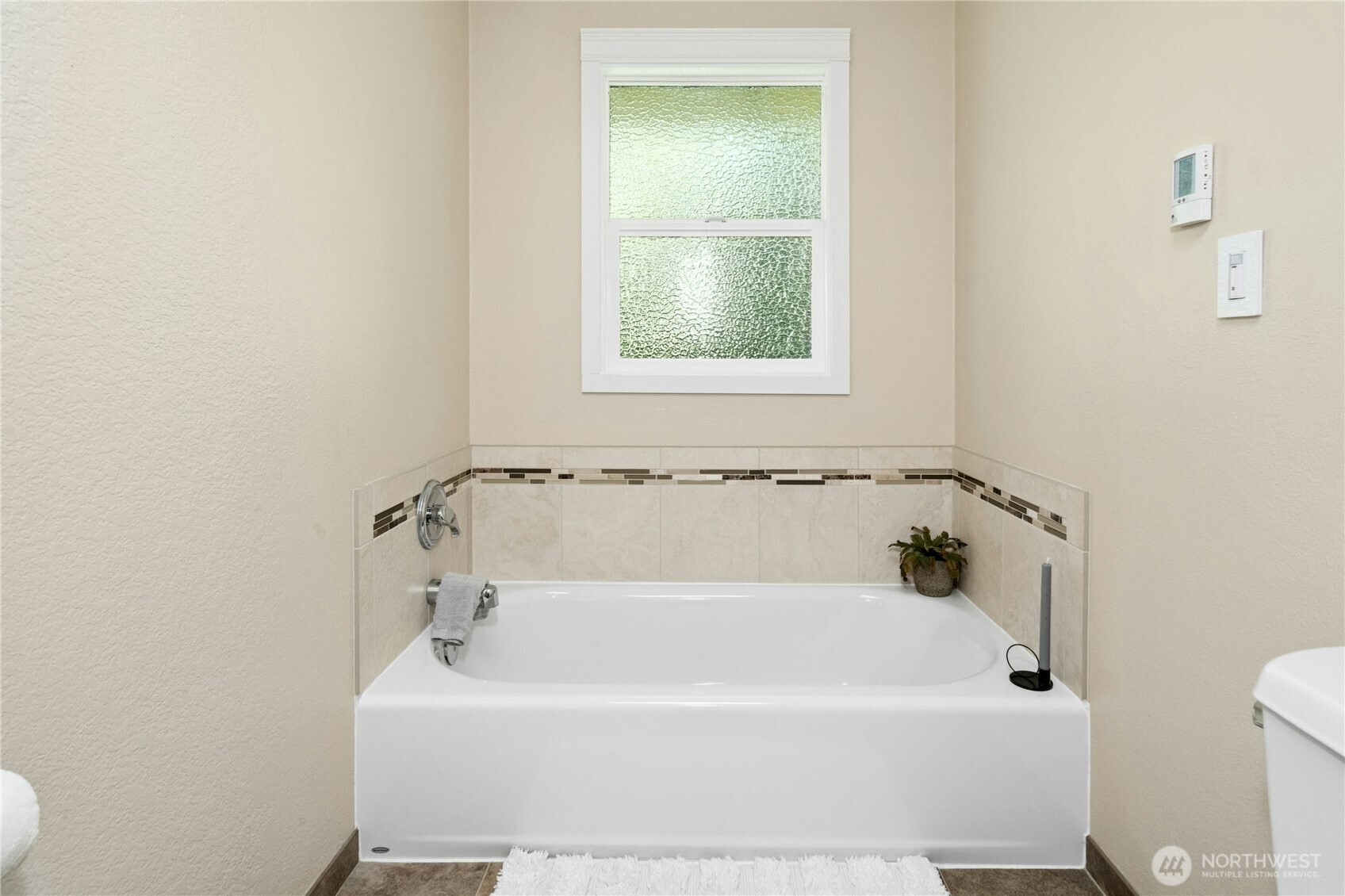 19924 163rd Avenue NE, Woodinville, WA 98072-7028