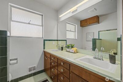 10720 11 Avenue NW, Seattle, WA 98177 - Photo 19
