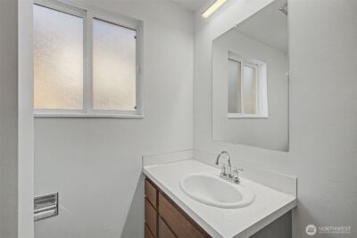 10720 11 Avenue NW, Seattle, WA 98177 - Photo 31