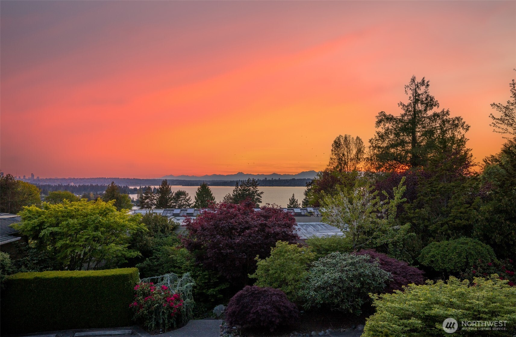 10419 NE 53RD Street , Kirkland, WA 98033