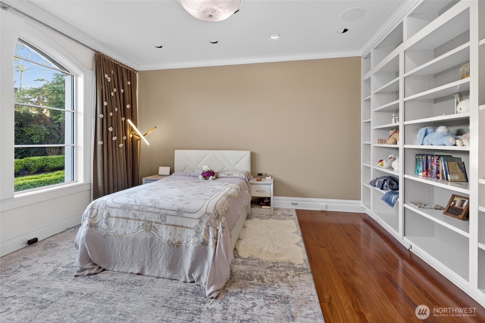 10419 NE 53RD Street , Kirkland, WA 98033