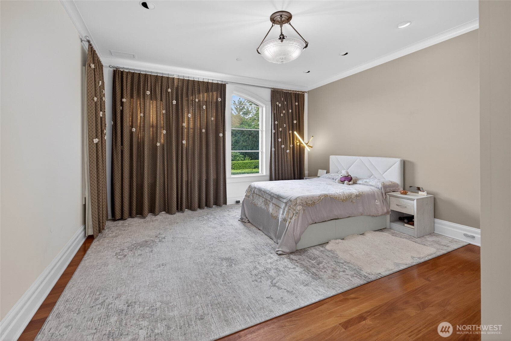 10419 NE 53RD Street , Kirkland, WA 98033