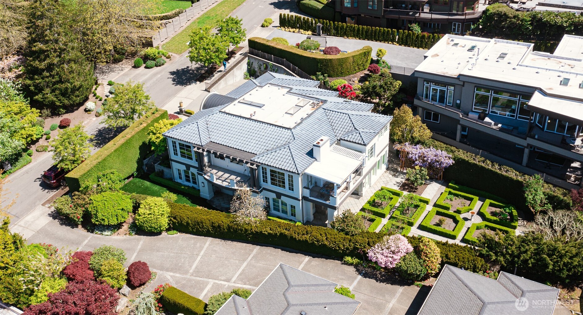 10419 NE 53RD Street , Kirkland, WA 98033