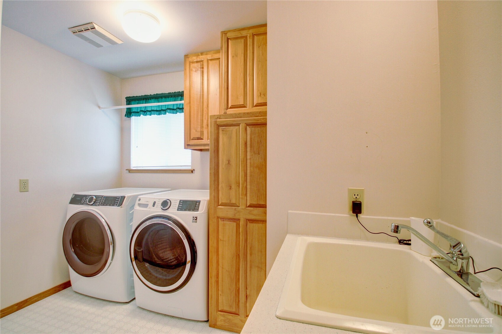 3805 N Avenue W, Anacortes, WA 98221
