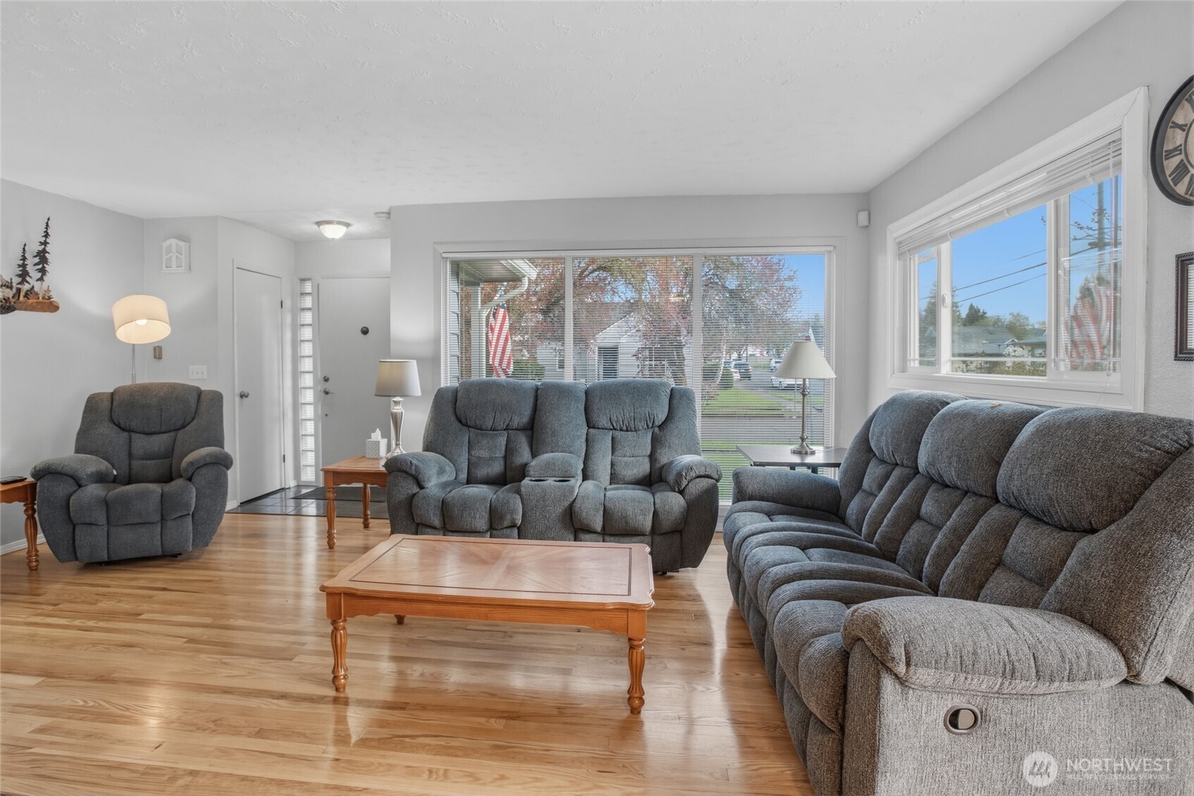 2748 Field St , Longview, WA 98632