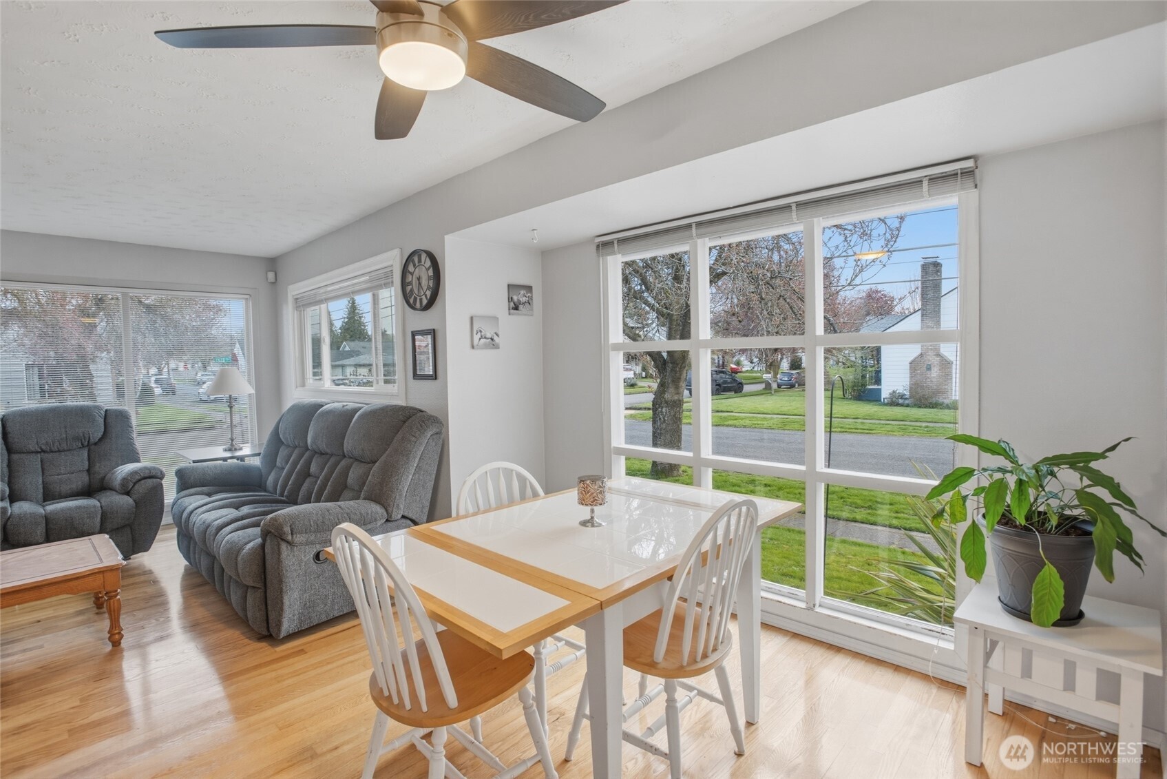 2748 Field St , Longview, WA 98632