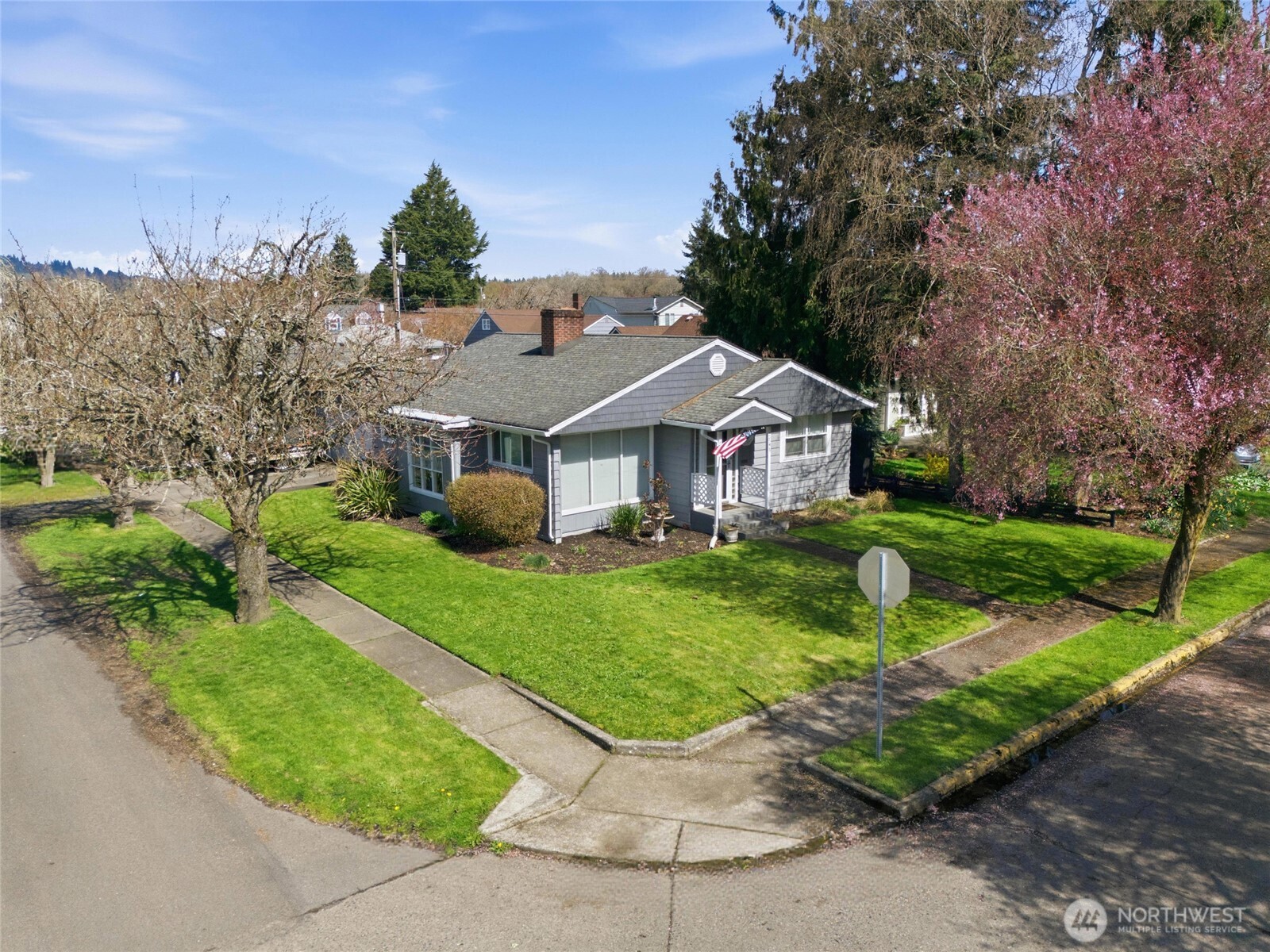 2748 Field St , Longview, WA 98632
