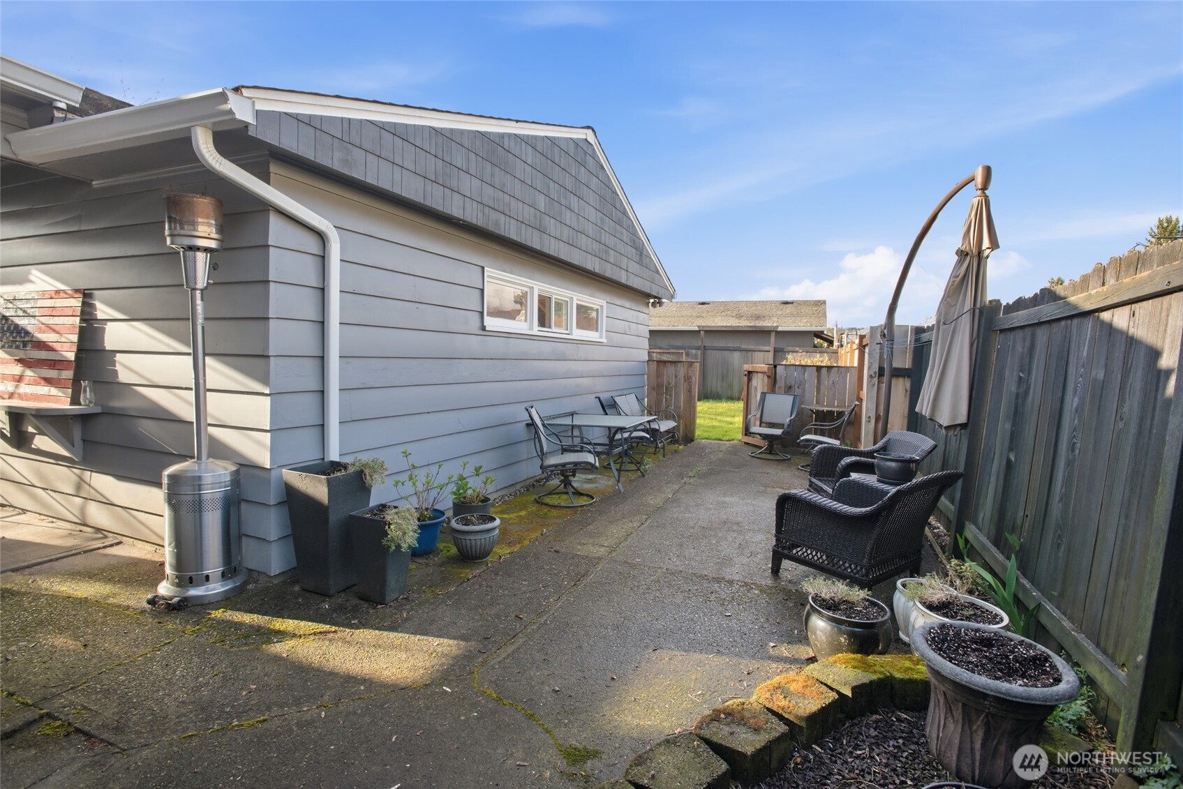 2748 Field St , Longview, WA 98632