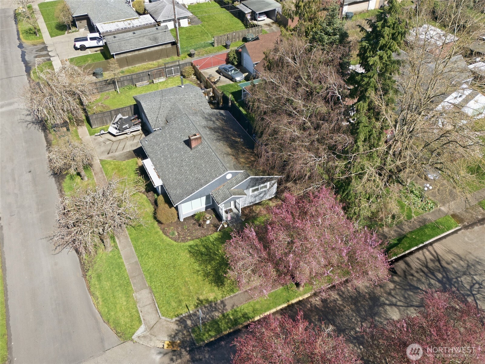 2748 Field St , Longview, WA 98632