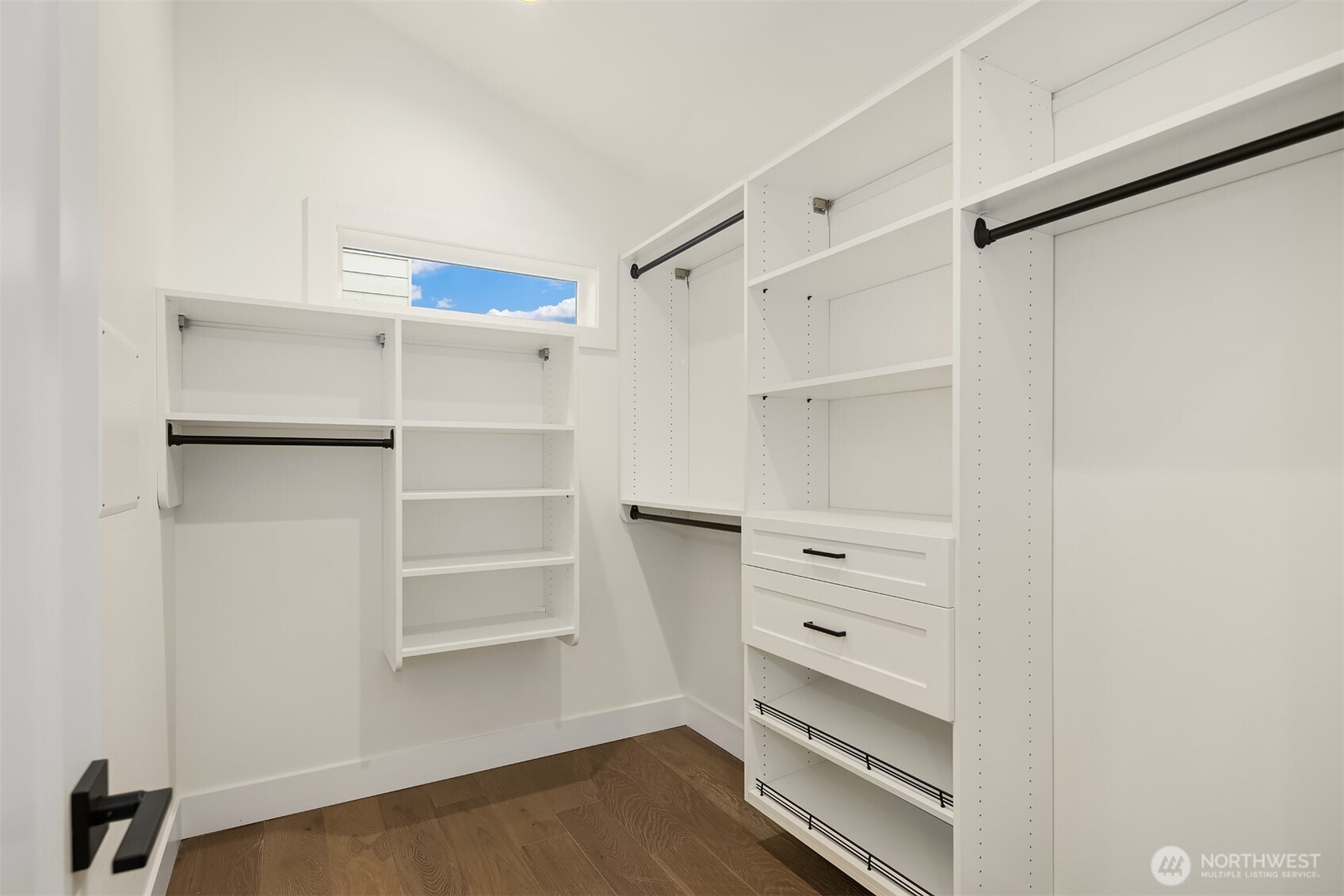 104 NE 44th Street , Seattle, WA 98105