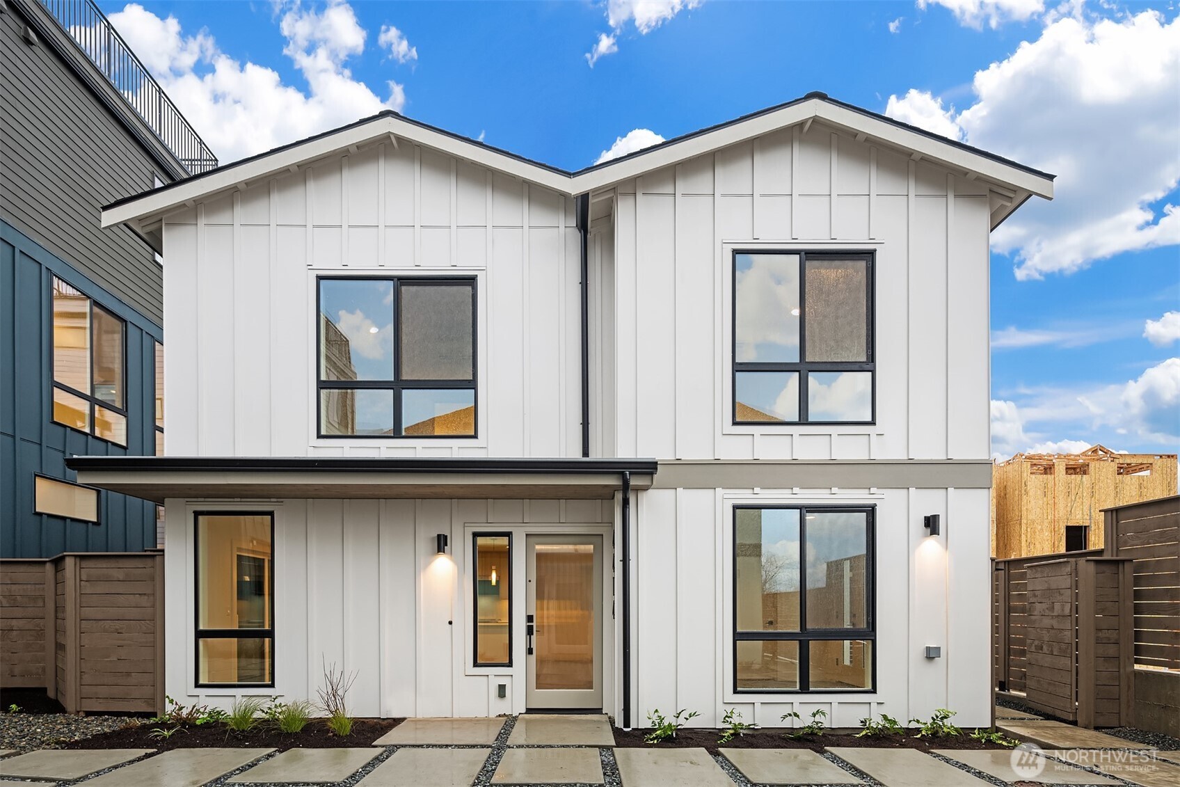 104 NE 44th Street , Seattle, WA 98105
