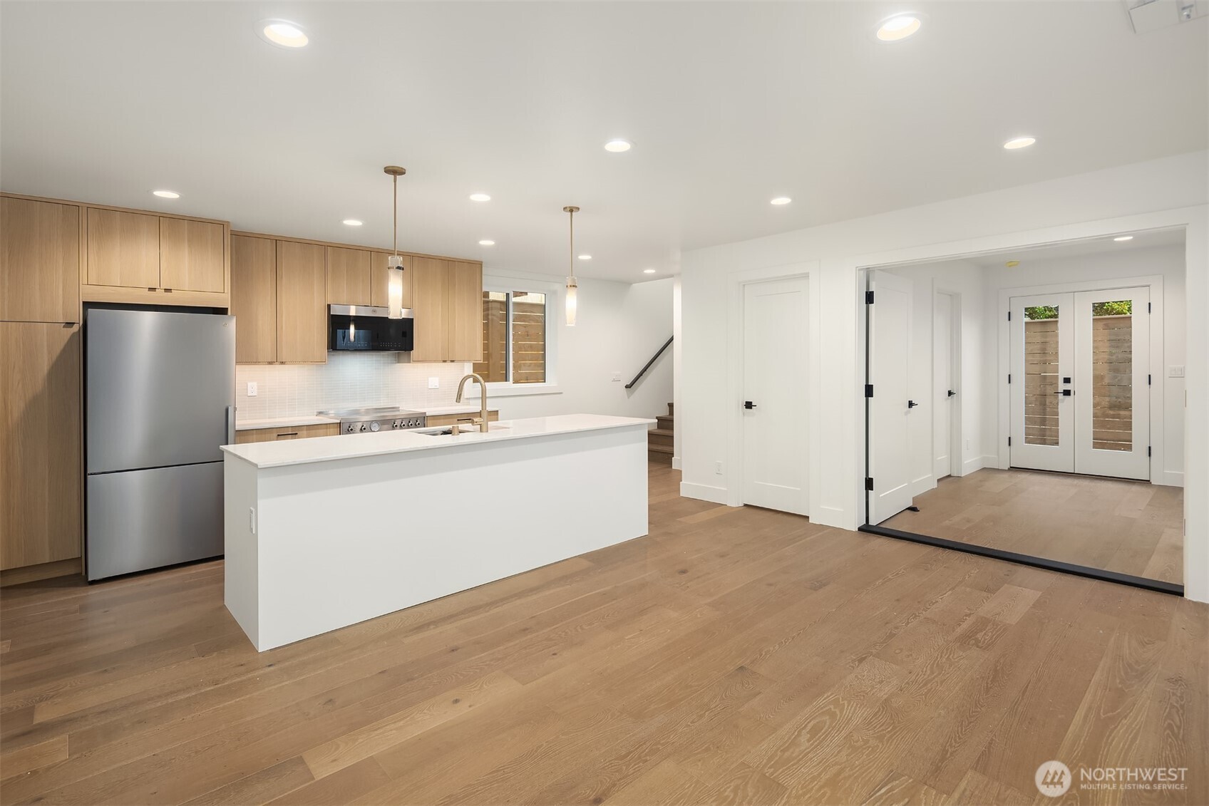 104 NE 44th Street , Seattle, WA 98105