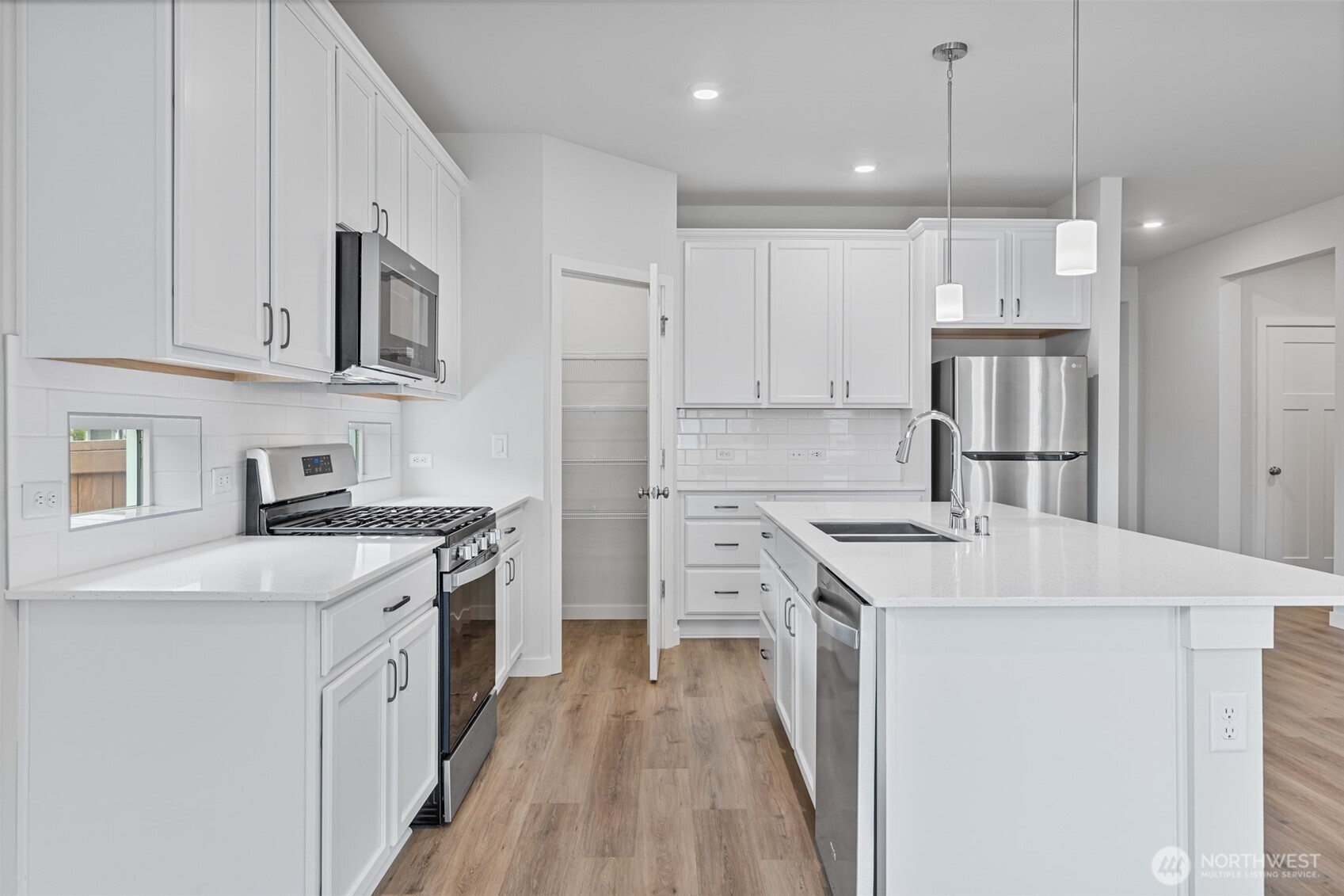 3621 SW Cardiff Street , Port Orchard, WA 98367