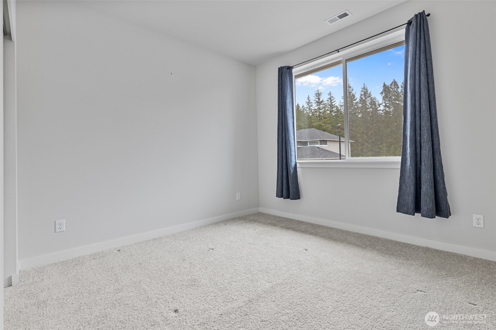 3621 SW Cardiff Street , Port Orchard, WA 98367