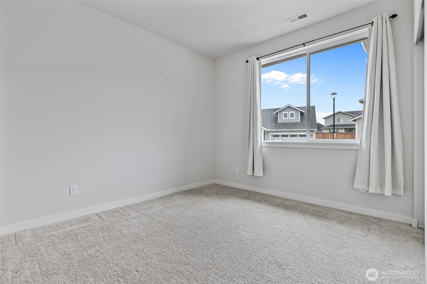3621 SW Cardiff Street , Port Orchard, WA 98367