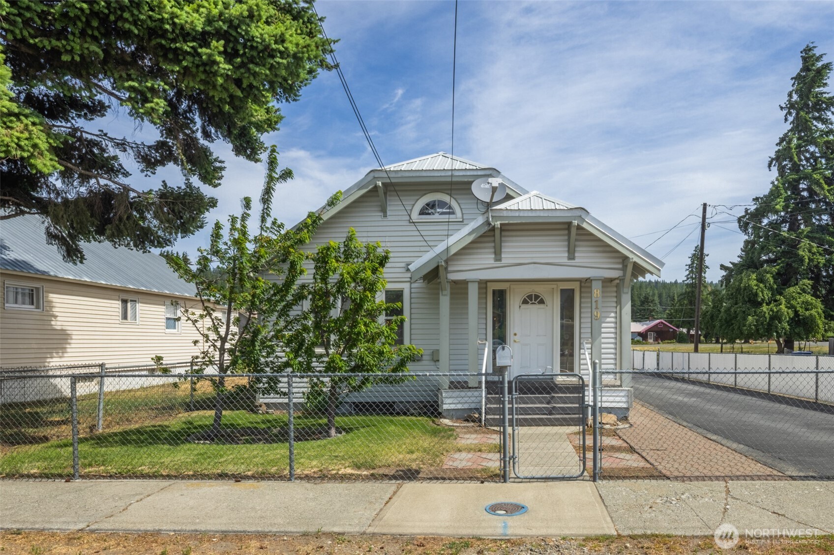 819 1st Street , Cle Elum, WA 98922