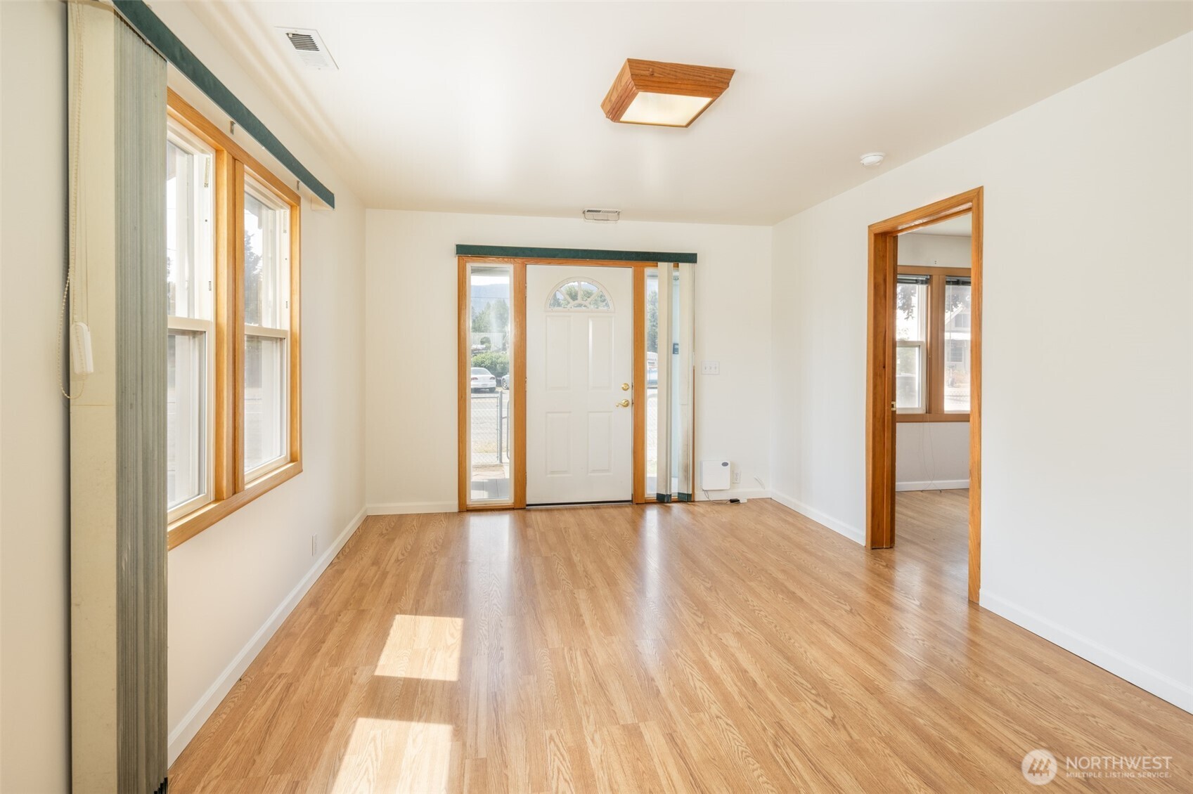 819 1st Street , Cle Elum, WA 98922