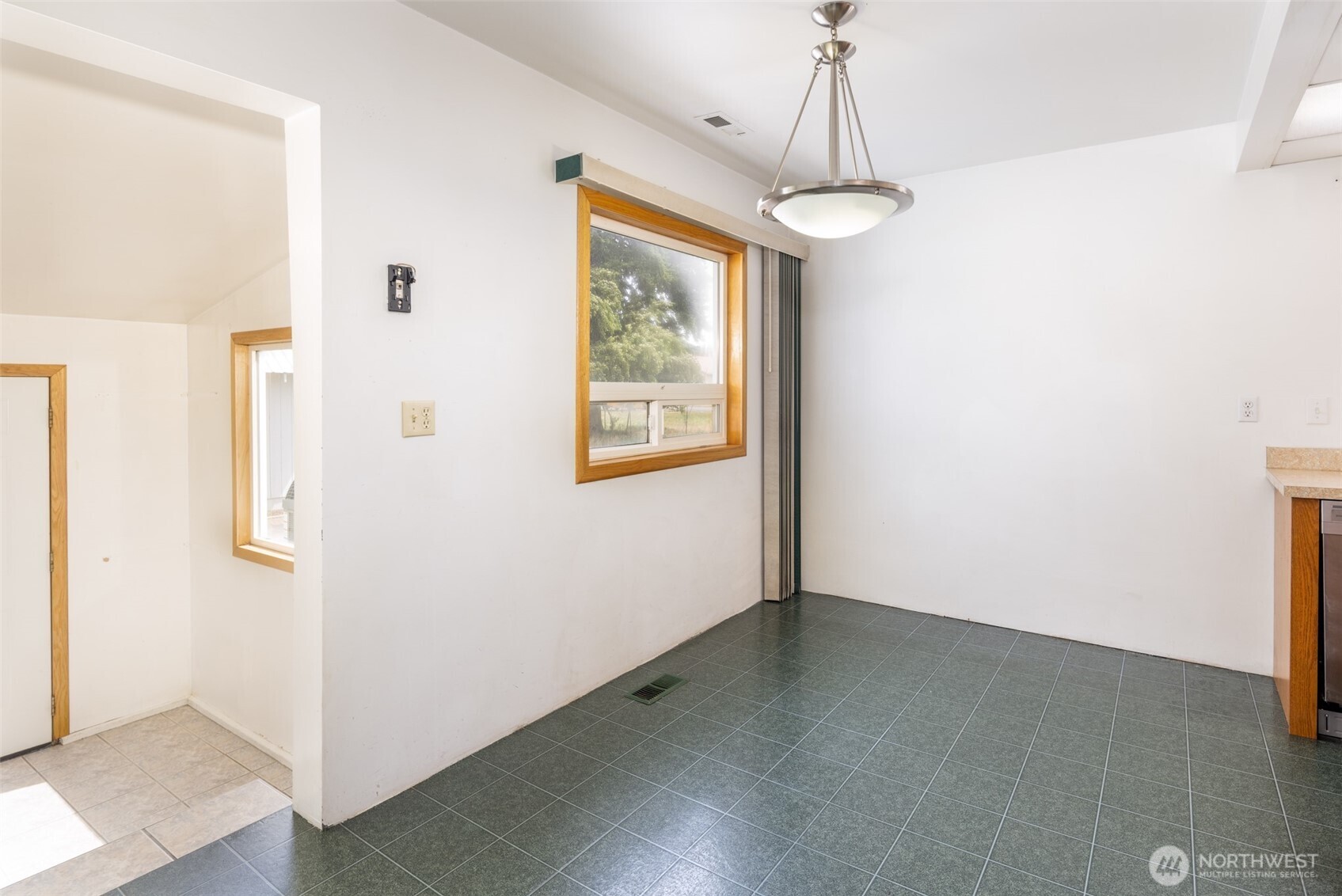 819 1st Street , Cle Elum, WA 98922
