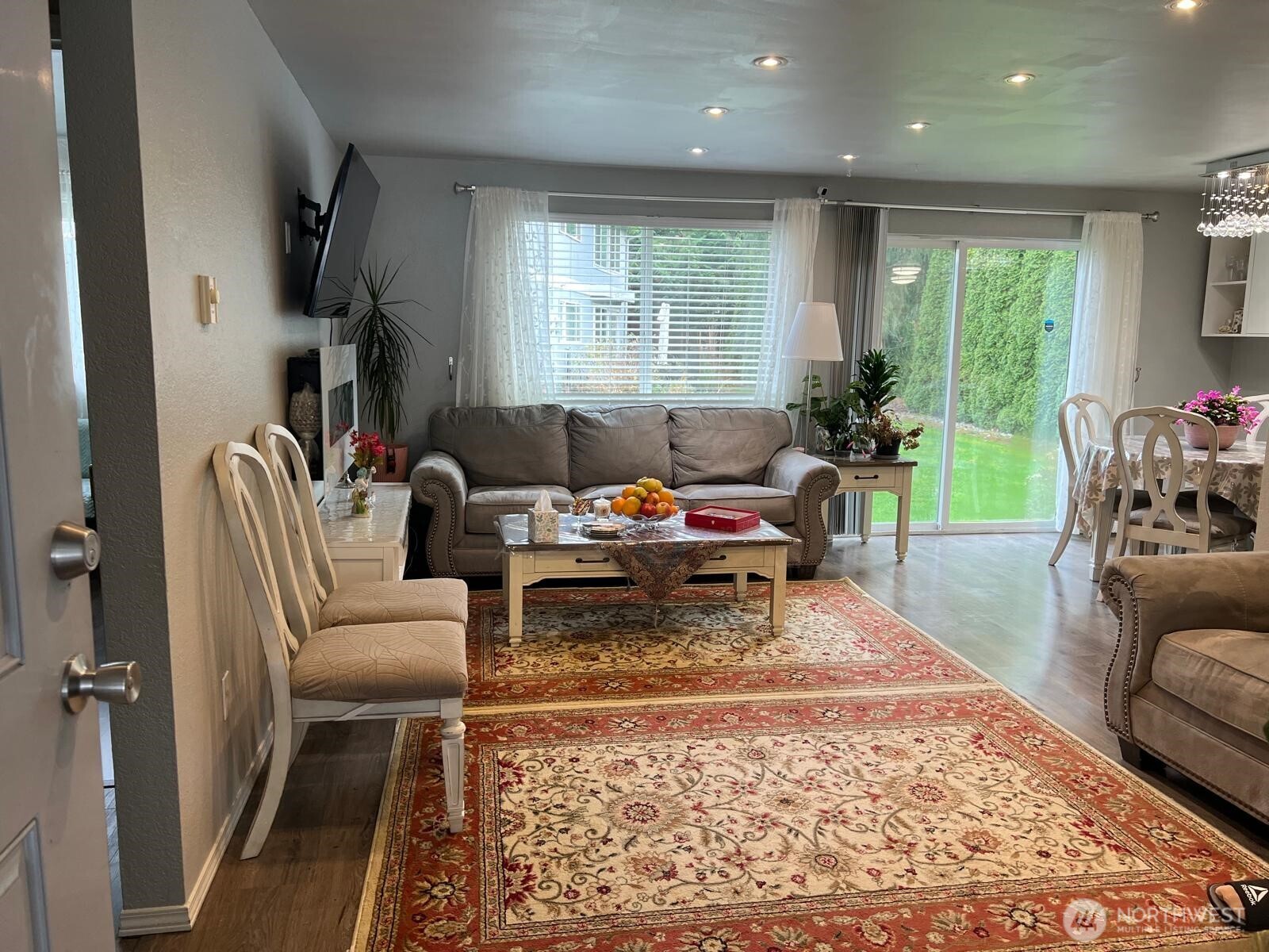 9116 1st Place NE #2, Lake Stevens, WA 98258