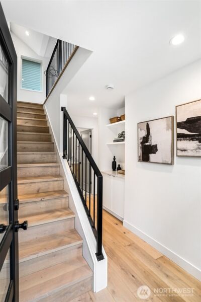 6505 19th Avenue NW, Seattle, WA 98117 - Photo 2